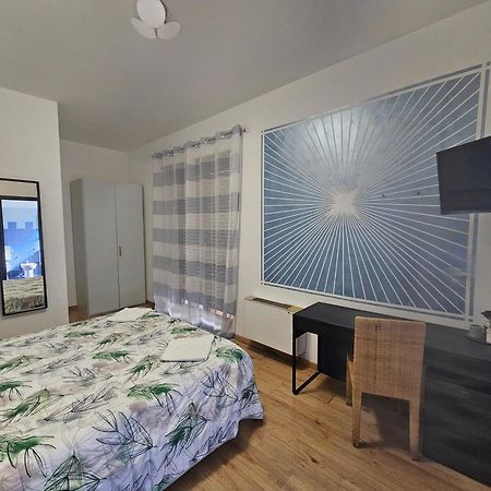 Hotel Arcadia None ภายนอก รูปภาพ